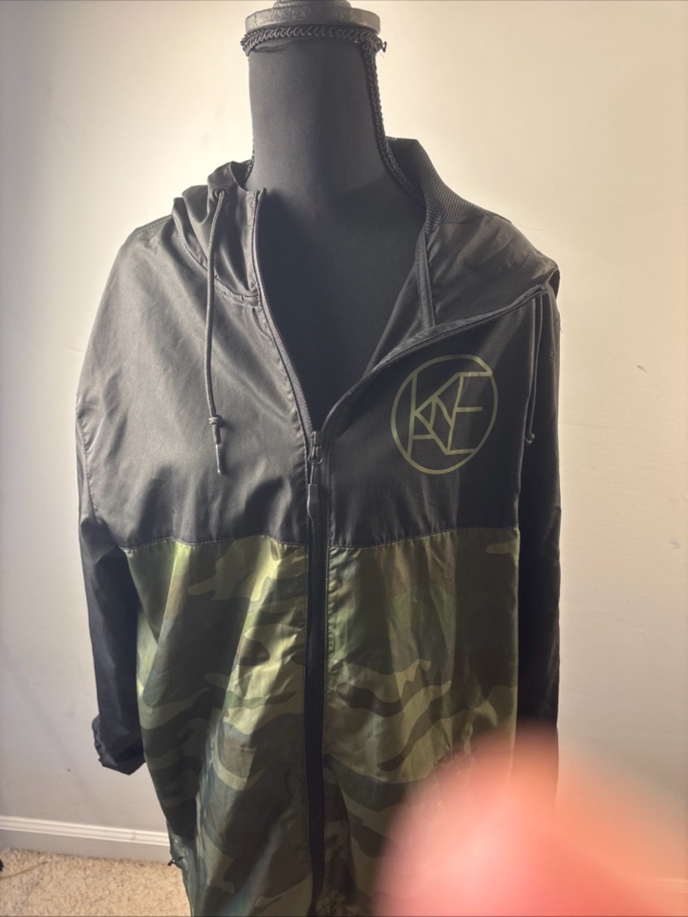 Kane Brown Black & Camo Zip-Up Windbreaker with Logo /366